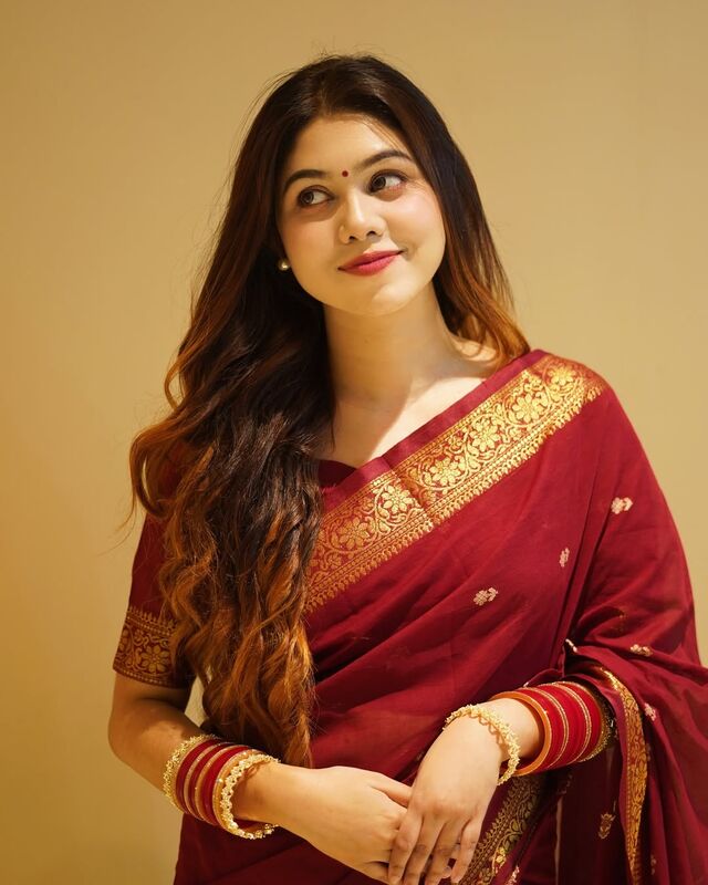 প্রিমিয়াম কোয়ালিটি টাংগাইল নকশি পার বুটিক শাড়ি